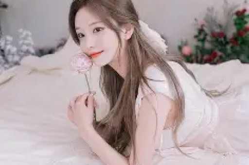 千万粉丝网红白冰偷税被查 抖音客服：是否封禁以通知为准