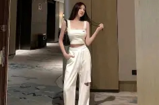 网红蓝战非复出带货3天破千万曾豪言年入九位数引发热议